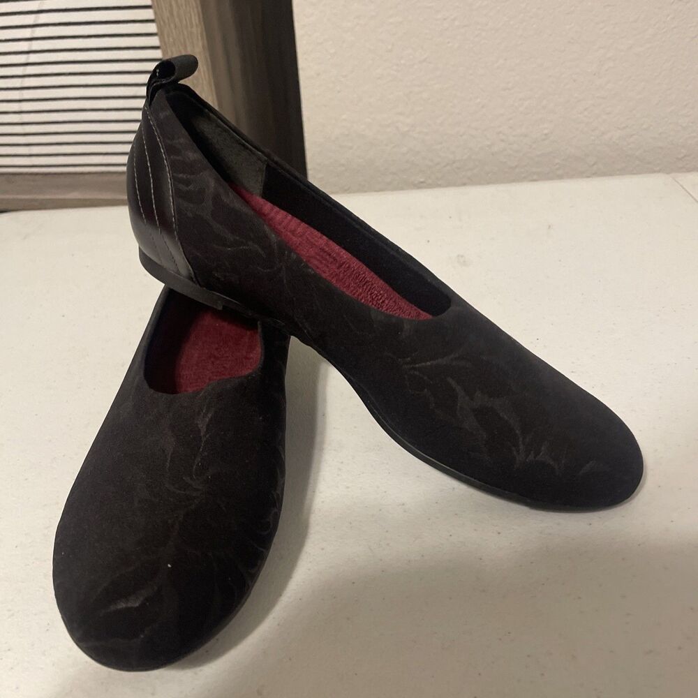 Munro Traveler Slip-On Fabric Slight Wedge Flats Loafers Black Size 9M